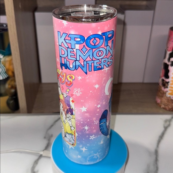 20oz K-pop Demon Hunters Tumbler - Picture 2 of 3